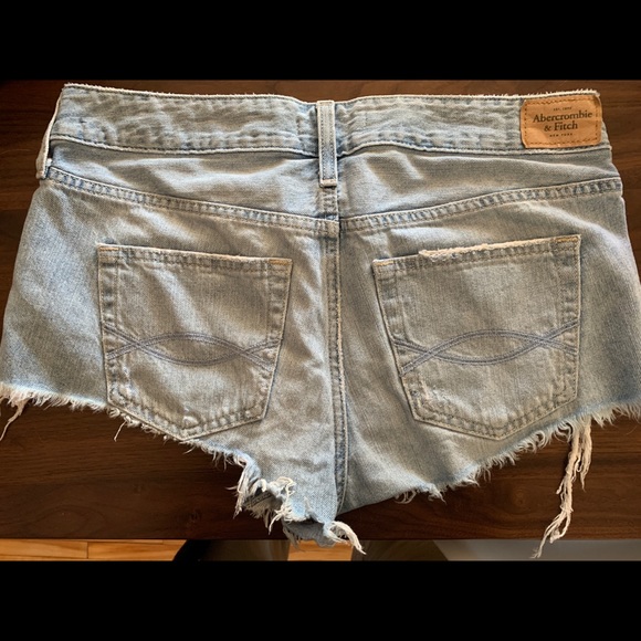 Abercrombie & Fitch distressed jean shorts - Picture 2 of 4